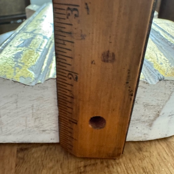 Gold and White Decorative Letter B - Picture 10 of 15